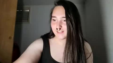 Snapshot of nonbinarybeauty20 chatting on 11/25/25, 09:15 nonbinarybeauty20 online show from 11/25/25, 09:15