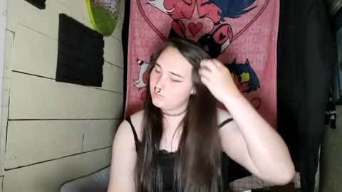 Snapshot of nonbinarybeauty20 chatting on 06/23/26, 03:26 nonbinarybeauty20 online show from 06/23/26, 03:26