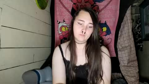 Snapshot of nonbinarybeauty20 chatting on 06/25/26, 07:57 nonbinarybeauty20 online show from 06/25/26, 07:57