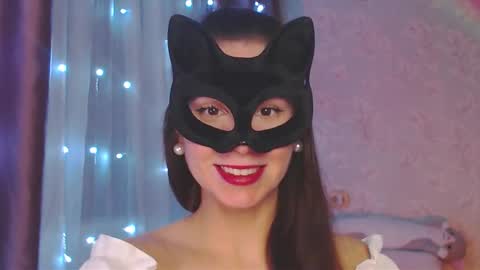 Snapshot of nonude_eva chatting on 10/19/25, 02:01 Send message when u here online show from 10/19/25, 02:01