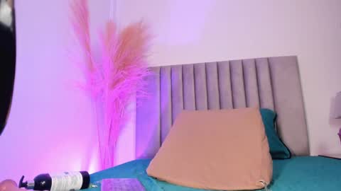 Nora Da Silva online show from 01/16/25, 03:34