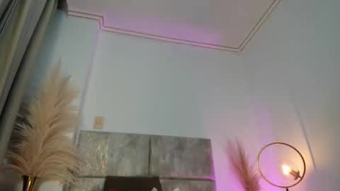 Nora Da Silva online show from 10/04/25, 12:25