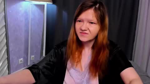 Snapshot of nora_lovvv chatting on 11/08/25, 10:15 Nora online show from 11/08/25, 10:15