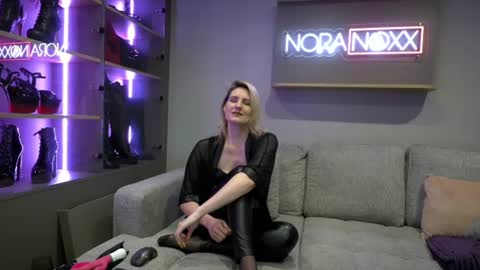 NoraNoxx online show from 06/16/26, 08:22