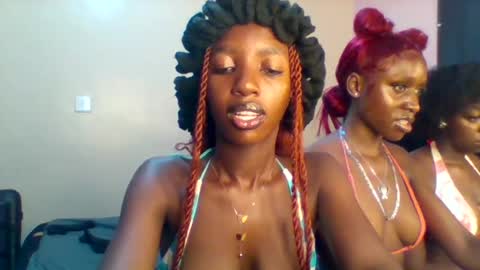 Snapshot of norababy20 chatting on 06/12/26, 04:33 Norababy20 online show from 06/12/26, 04:33