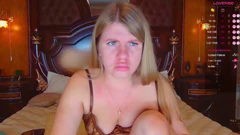 Nora online show from 07/31/26, 02:00