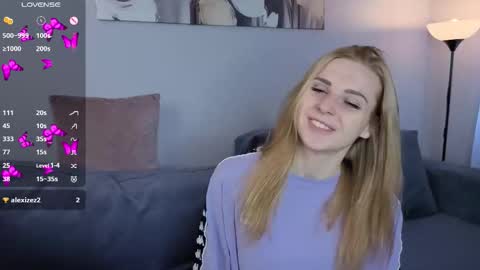 Snapshot of noradunn chatting on 09/28/25, 10:31 Elina online show from 09/28/25, 10:31