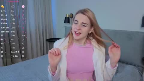 Snapshot of noradunn chatting on 11/04/25, 10:47 Elina online show from 11/04/25, 10:47