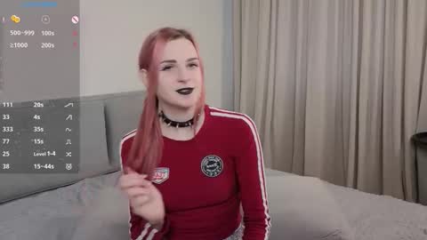 Snapshot of noradunn chatting on 11/25/25, 11:32 Elina online show from 11/25/25, 11:32