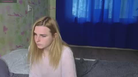Elina online show from 06/15/26, 11:01