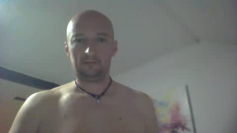 Snapshot of nordicrunner76 chatting on 05/18/26, 10:04 nordicrunner76 online show from 05/18/26, 10:04
