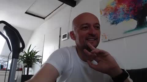 Snapshot of nordicrunner76 chatting on 05/21/26, 11:06 nordicrunner76 online show from 05/21/26, 11:06