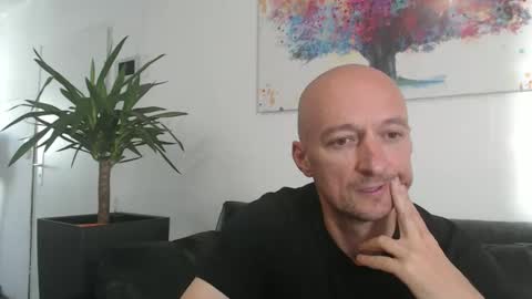 Snapshot of nordicrunner76 chatting on 05/25/26, 12:55 nordicrunner76 online show from 05/25/26, 12:55