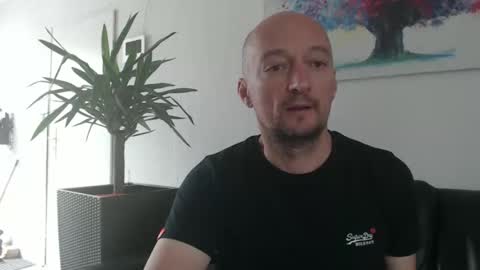 Snapshot of nordicrunner76 chatting on 06/04/26, 10:54 nordicrunner76 online show from 06/04/26, 10:54