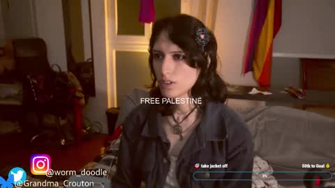 Snapshot of noreallyilikepeanuts chatting on 09/16/25, 02:01 Ariane online show from 09/16/25, 02:01