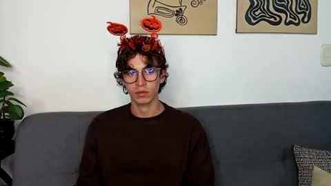 Norehg online show from 10/17/25, 11:51