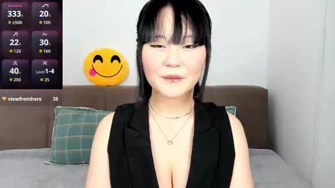 Snapshot of norinorika chatting on 03/17/26, 10:24 Nori online show from 03/17/26, 10:24