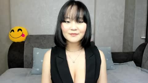 Snapshot of norinorika chatting on 04/04/26, 08:28 Nori online show from 04/04/26, 08:28