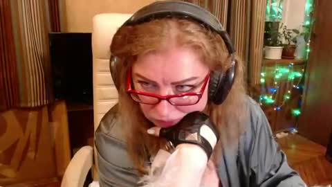 Snapshot of norma_gin chatting on 07/04/26, 09:32 miss Tress online show from 07/04/26, 09:32