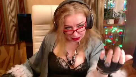 Snapshot of norma_gin chatting on 07/27/26, 08:49 miss Tress online show from 07/27/26, 08:49