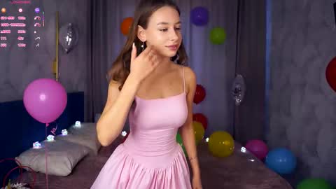 Hello Im Marina  and its my fourth day D online show from 09/09/25, 05:18