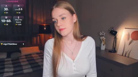 Beatrice online show from 09/19/25, 08:20