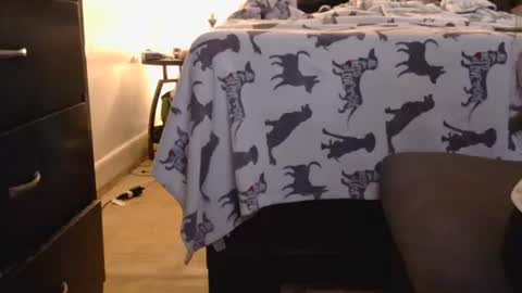 Snapshot of northstart080828 chatting on 10/19/25, 01:06 northstart080828 online show from 10/19/25, 01:06