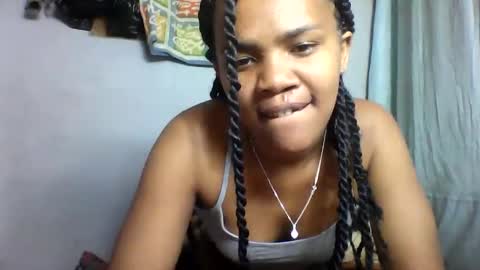 nosminah01 online show from 09/08/25, 03:33