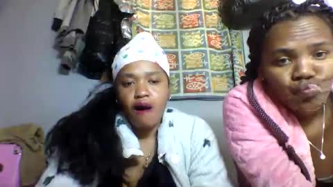 nosminah01 online show from 09/09/25, 06:13
