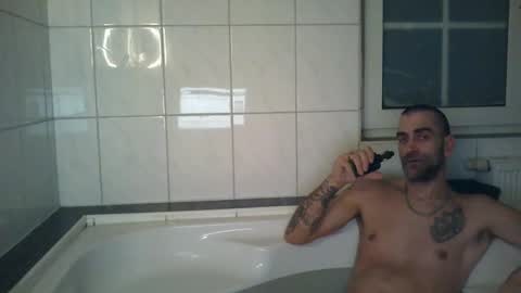 Snapshot of not4one chatting on 02/04/25, 11:16 not4one online show from 02/04/25, 11:16