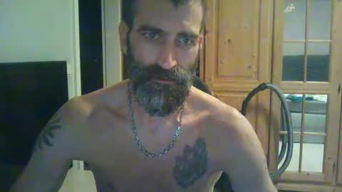 Snapshot of not4one chatting on 09/11/25, 12:00 not4one online show from 09/11/25, 12:00