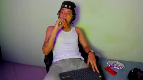 HOFFMAN online show from 02/07/25, 01:32