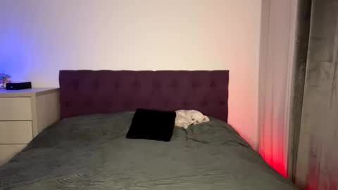 Tina online show from 11/08/25, 08:51