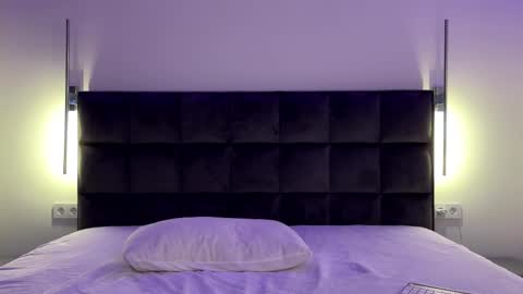 Snapshot of notelis chatting on 10/27/25, 01:04 Goldie online show from 10/27/25, 01:04