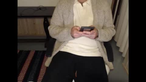 Snapshot of notime4soup chatting on 11/12/25, 02:28 Mr. Soup online show from 11/12/25, 02:28