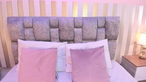 Snapshot of nova_lane chatting on 11/07/25, 09:04 NOVA online show from 11/07/25, 09:04