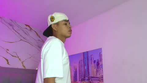 Snapshot of nova_mitchell chatting on 05/31/26, 12:23 NOVA online show from 05/31/26, 12:23