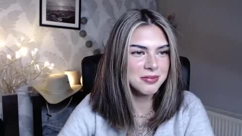 Snapshot of nova_sin chatting on 09/24/25, 05:22 Nova online show from 09/24/25, 05:22