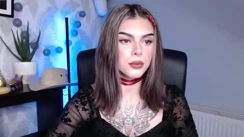 Snapshot of nova_sin chatting on 10/13/25, 10:48 Nova online show from 10/13/25, 10:48