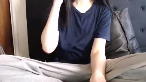 Snapshot of novafrey chatting on 11/02/25, 08:55 Olivia online show from 11/02/25, 08:55