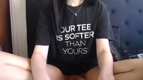 Snapshot of novafrey chatting on 11/12/25, 09:03 Olivia online show from 11/12/25, 09:03