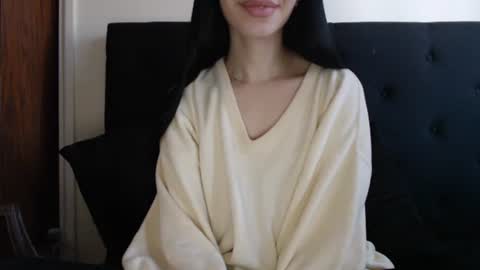 Snapshot of novafrey chatting on 11/23/25, 04:40 Olivia online show from 11/23/25, 04:40