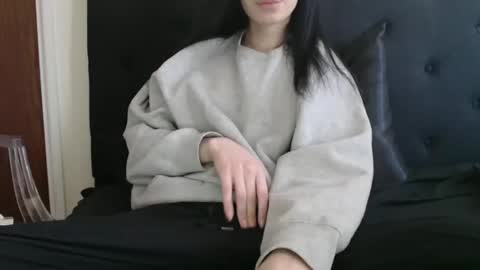 Snapshot of novafrey chatting on 01/15/26, 07:28 Olivia online show from 01/15/26, 07:28