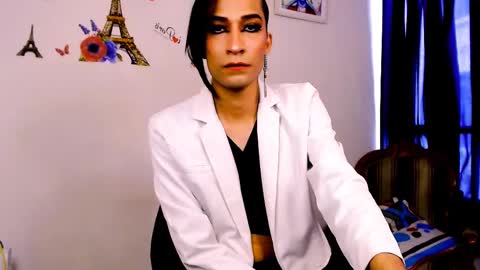 Snapshot of novanyx11 chatting on 02/14/25, 08:37 Nova...  online show from 02/14/25, 08:37