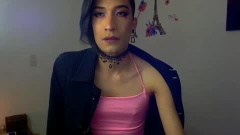 Snapshot of novanyx11 chatting on 10/04/25, 09:35 Nova...  online show from 10/04/25, 09:35