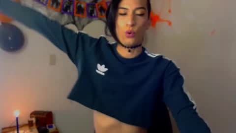 Snapshot of novanyx11 chatting on 10/12/25, 03:33 Nova...  online show from 10/12/25, 03:33