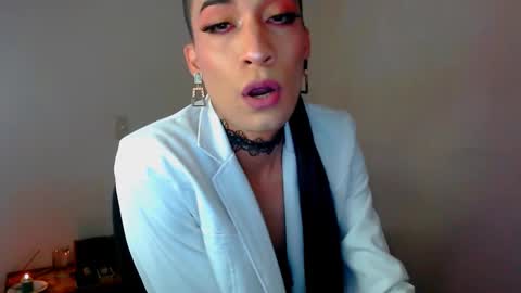 Snapshot of novanyx11 chatting on 11/04/25, 09:25 Nova... online show from 11/04/25, 09:25