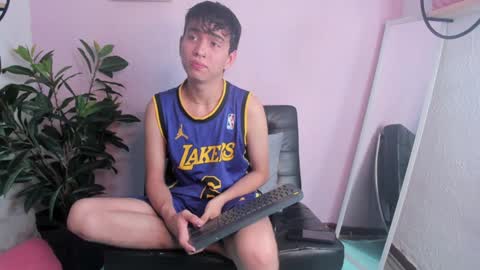 NovayBrian online show from 01/05/25, 03:34