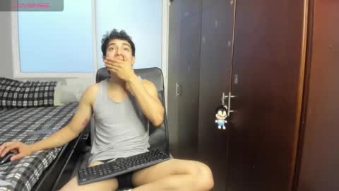 Snapshot of noxx_stark chatting on 11/01/25, 08:33 Noxx  online show from 11/01/25, 08:33