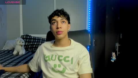 Snapshot of noxx_stark chatting on 12/04/25, 03:16 Noxx online show from 12/04/25, 03:16